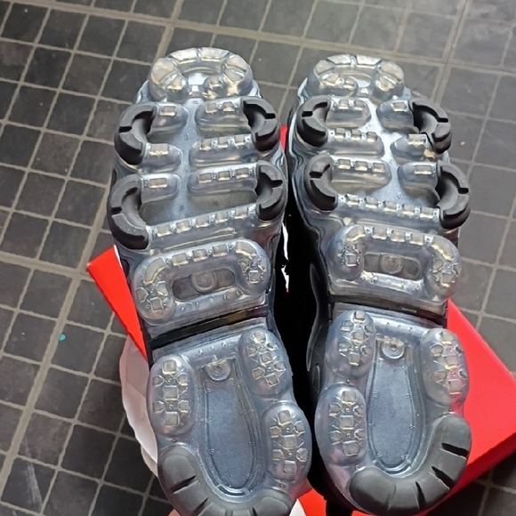 Nike Womens Black VaporMax Plus Sneakers - Picture 4 of 5